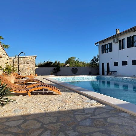 Villa Maslina Saric Devrske 外观 照片