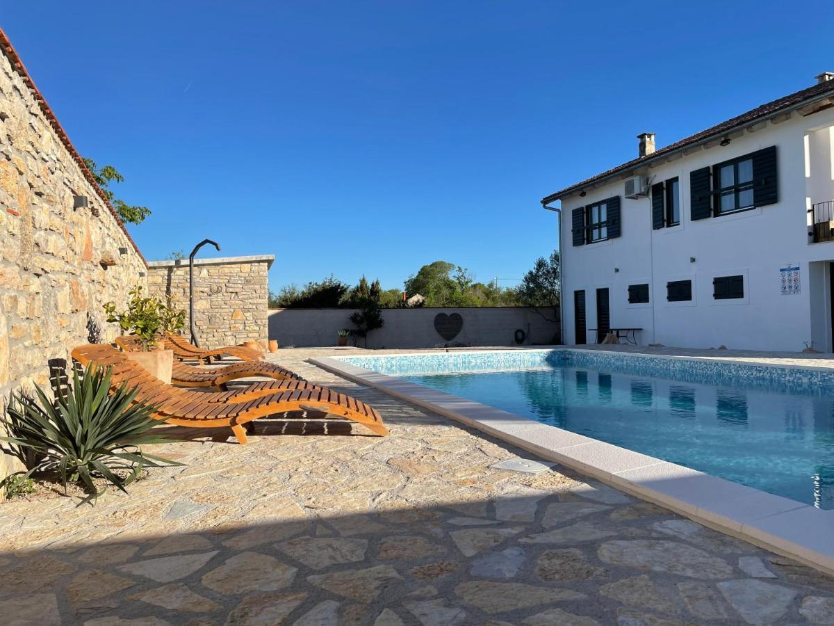 Villa Maslina Saric Devrske 外观 照片